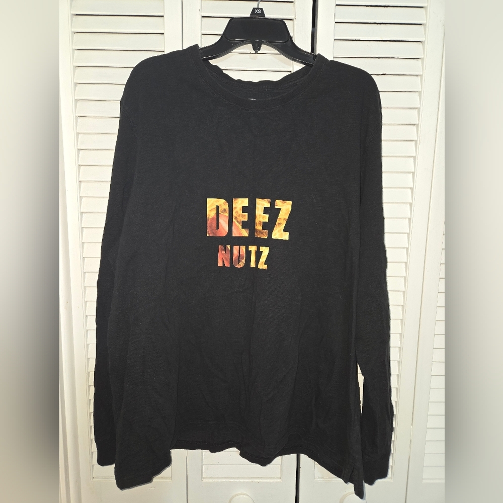 Berkley Jensen Men's XL Black Long Sleeve Shirt with Graphic Text